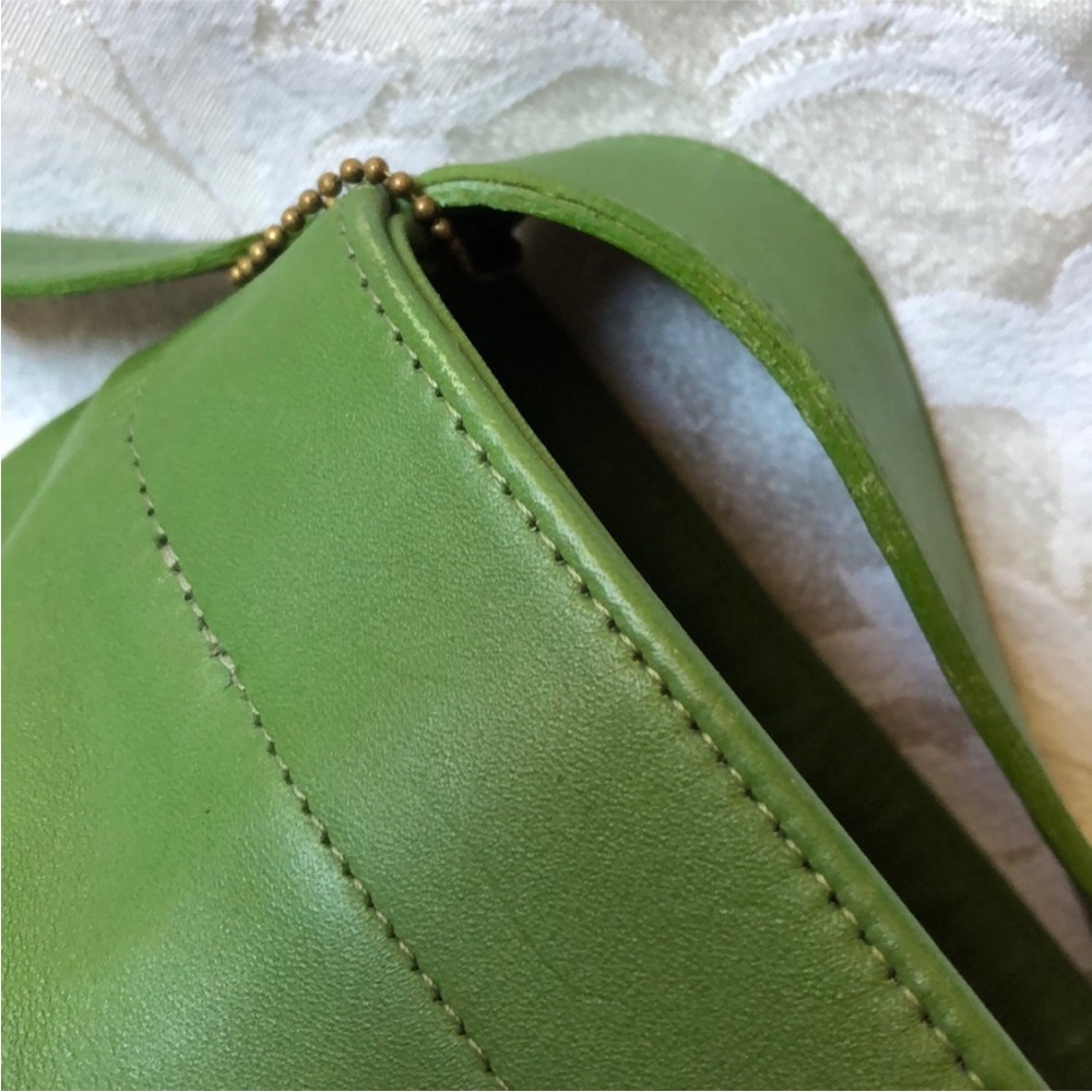 COACH Vintage Rare Eldridge Soho Leaf Green Leather Gold Buckle Shoulder Hobo - Picture 8 of 16